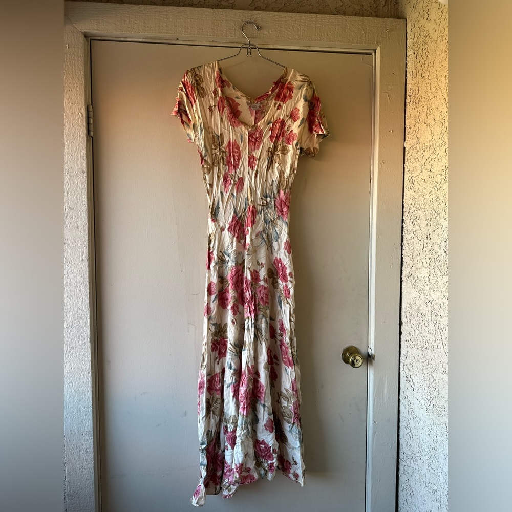 90’s Floral Cottage Core Maxi Dress